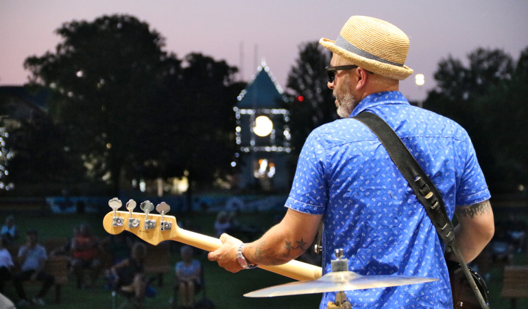 The Shiners, Arts in the Park